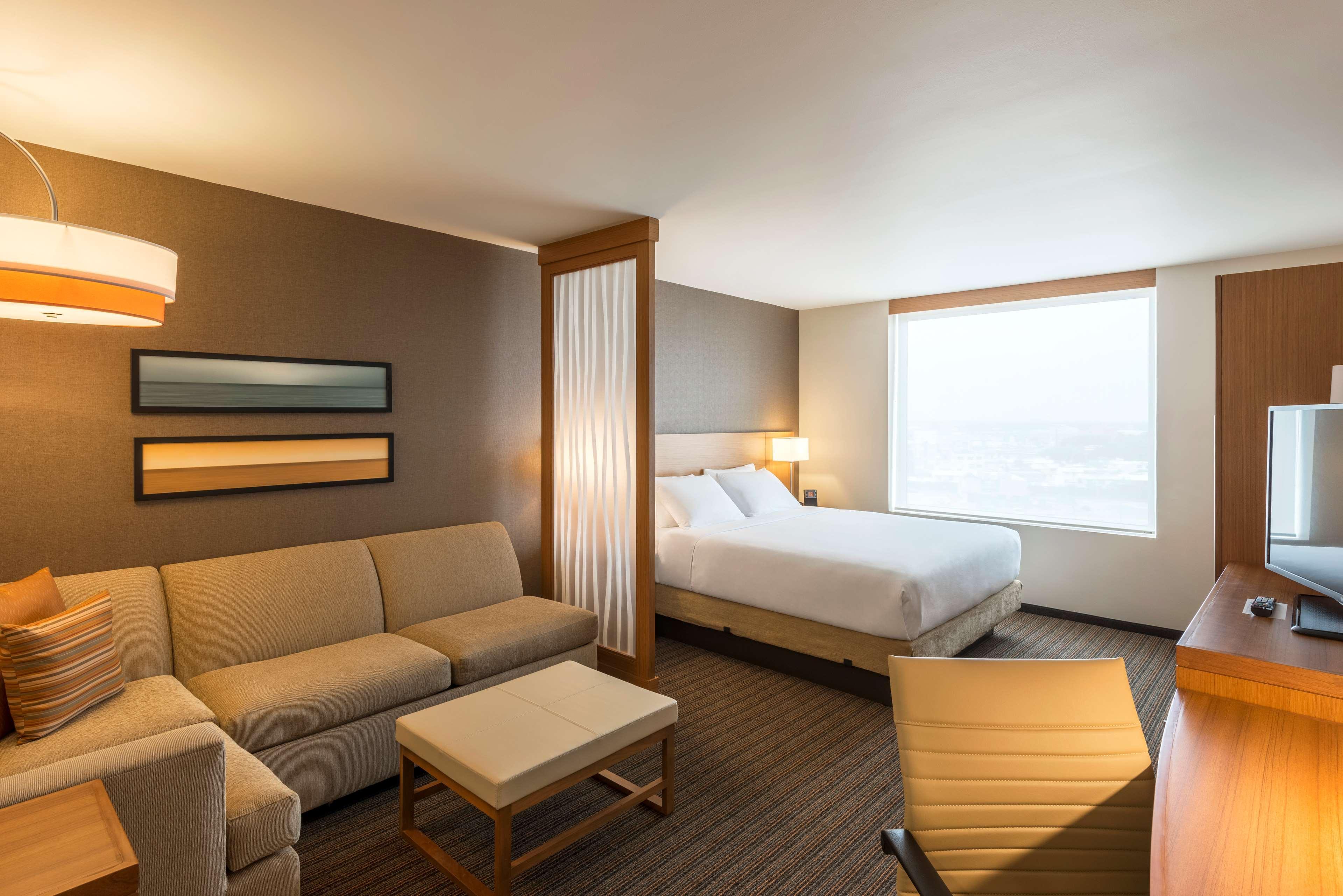 Hyatt Place Hotel 3*