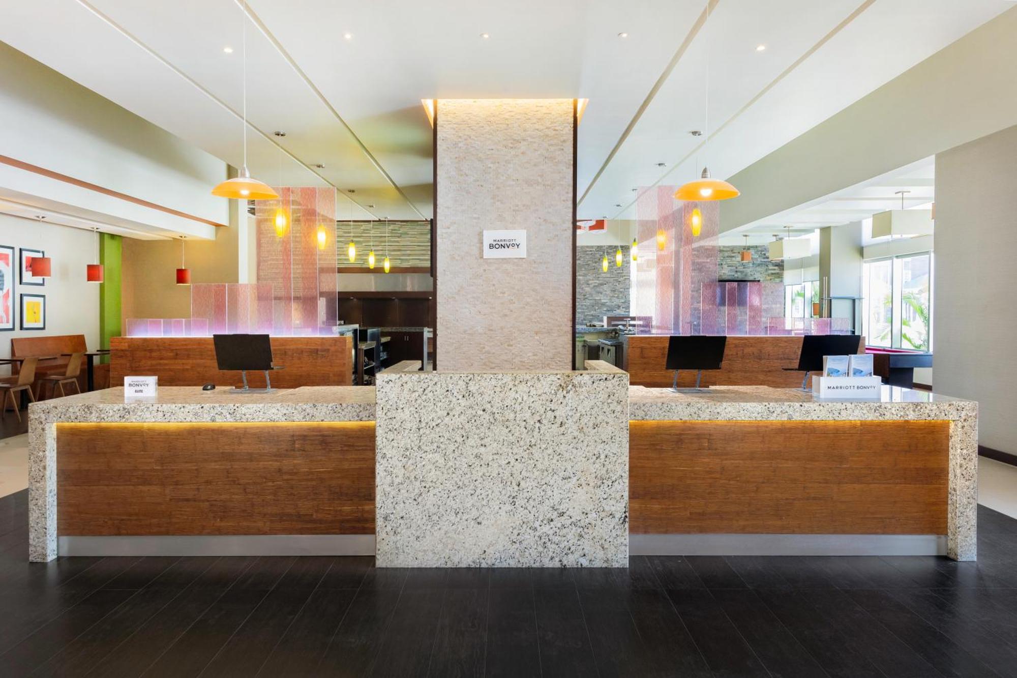 Hotel Courtyard By Marriott Campeche