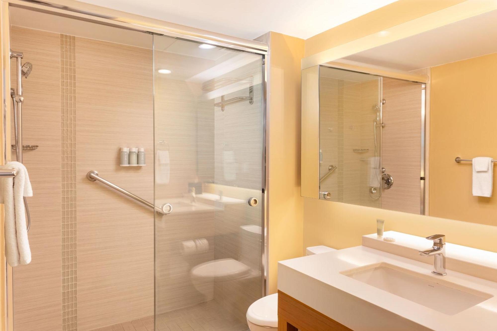 Hotel Courtyard By Marriott Campeche 3*
